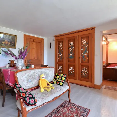 Les Hirondelles 公寓 *