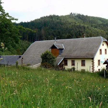 Les Hirondelles Апартаменты Орбе